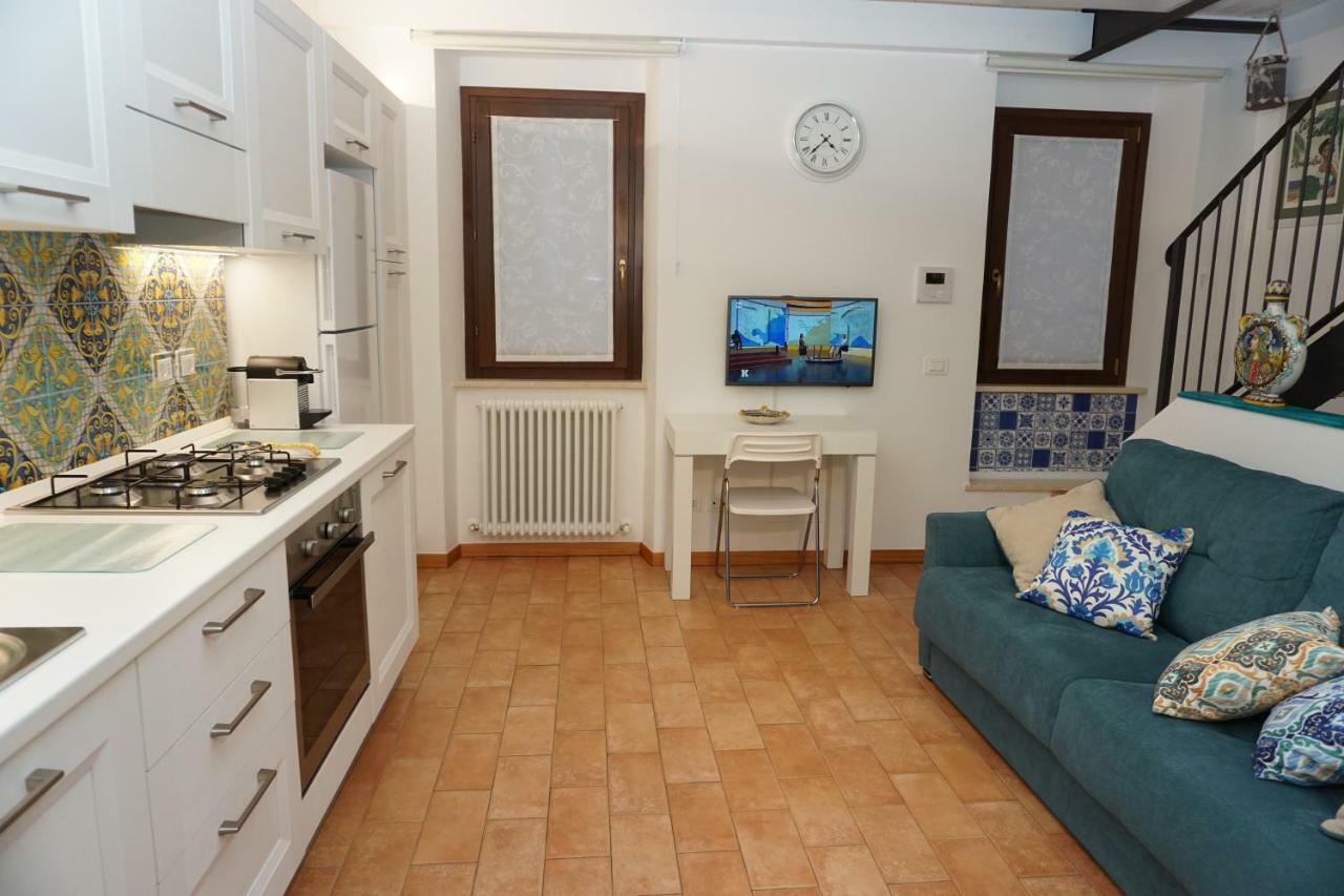 Casa Vacanze Torre Dei Gualtieri Villa San Benedetto del Tronto Luaran gambar